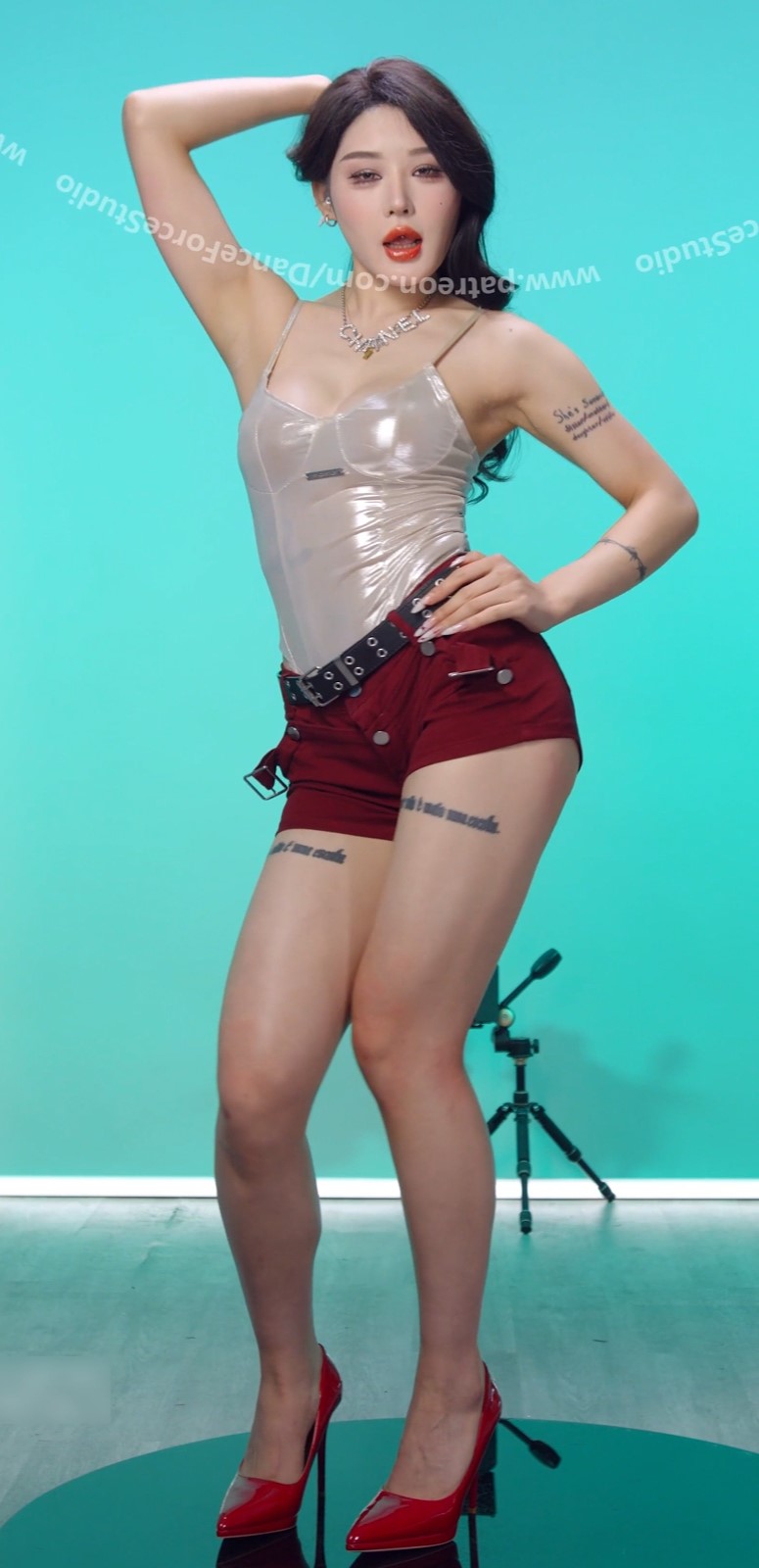 绝对舞力 Patreon 2025年1月1期 [4K 4V/2G]